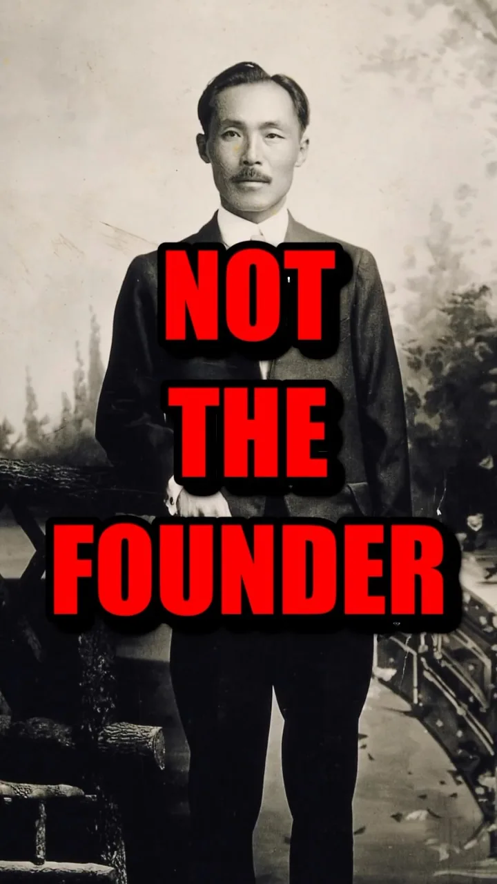 표지 프레임: 도산 안창호의 전신 사진관 초상 위에 “not the founder”라는 글자